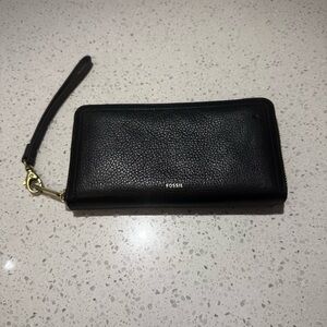 Fossil Black Pebbled Leather Wristlet